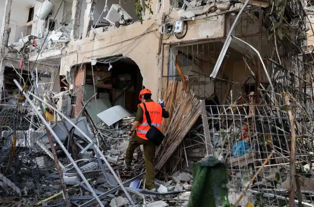 Crece la tensión: un misil iraní impactó en un hospital del sur de Israel